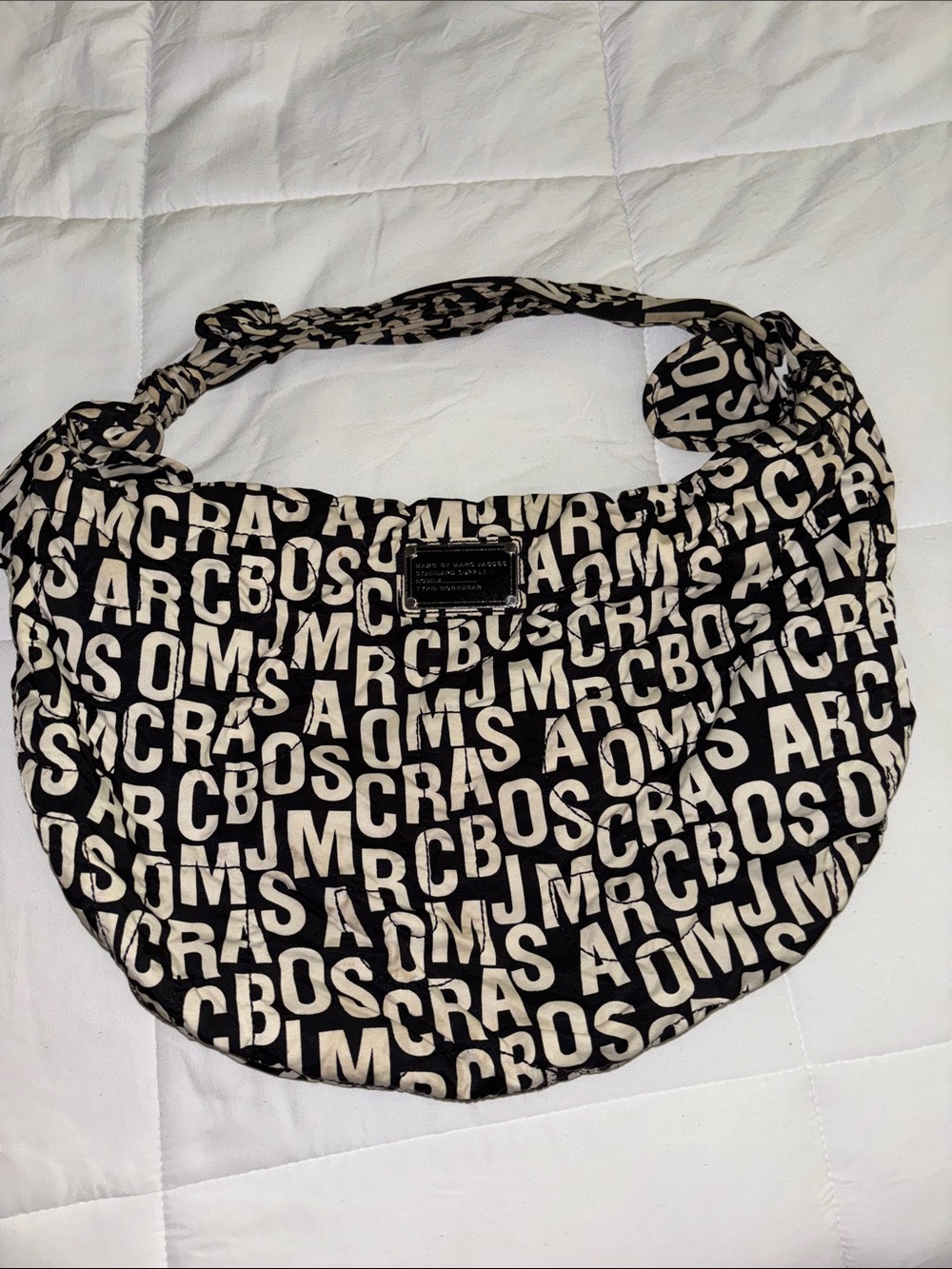Marc Jacobs Black & Cream Logo Shoulder Bag